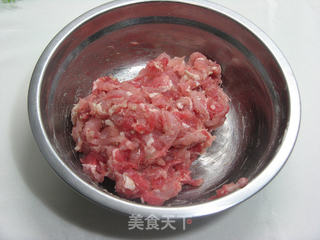 肉丝炒蒜苗的做法步骤:2