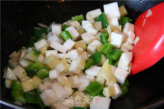 【荷美尔18般美味,“宴”惊四座】锦绣四喜丁的做法步骤:5