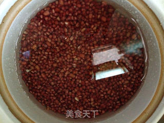 甜甜蜜蜜--蜜红豆的做法步骤:2