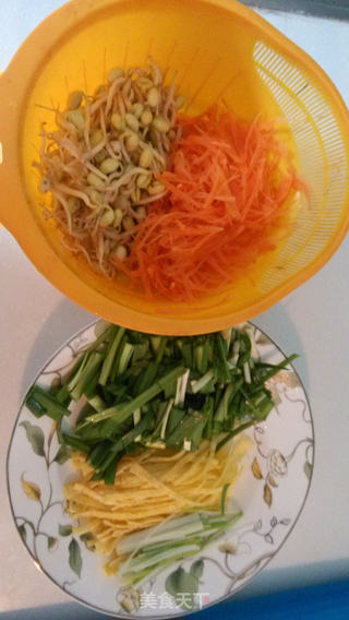 烫面蒸饼和素炒合菜的做法步骤:5