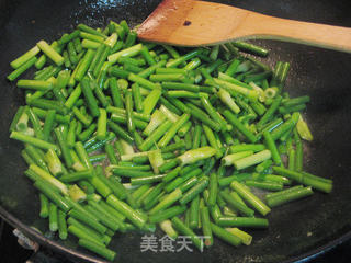 肉丝炒蒜苗的做法步骤:7