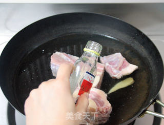 【番茄胡萝卜炖牛腩】:人见人爱的经典味道的做法步骤:4