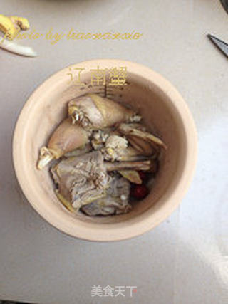 土鸡海参汤的做法步骤:3