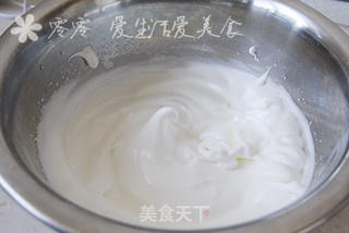 瑞士卷水果奶油蛋糕卷的做法步骤:3