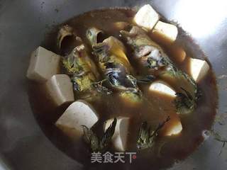 家常黄骨鱼焖豆腐的做法步骤：10