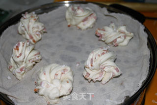 【荷美尔18般美味,“宴”惊 四座】培根花卷的做法步骤:9