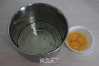 【番茄配方】红丝绒糖霜蛋糕卷——赏心悦目,非常喜庆的做法步骤:3