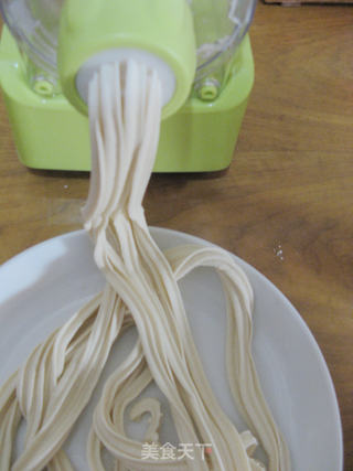 香炒自制螺旋面的做法步骤：1