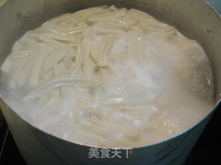 香炒自制螺旋面的做法步骤:4