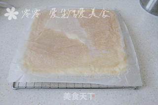 瑞士卷水果奶油蛋糕卷的做法步骤:8
