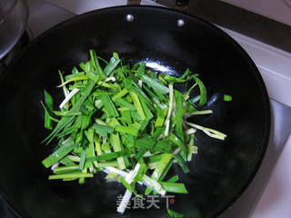 韭菜炒猪血的做法步骤:10