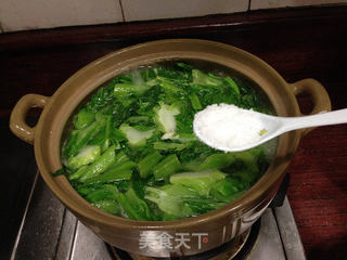 排骨春菜煲的做法步骤:11