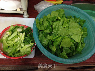 排骨春菜煲的做法步骤:4