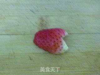 给孩子一个甜蜜的周末——草莓奶油蛋糕的做法步骤:3