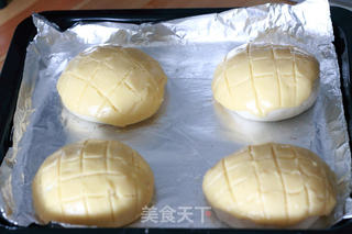 在家轻松做美味菠萝包的做法步骤:6
