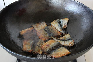 蒲烧秋刀鱼的做法步骤:7