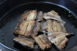 蒲烧秋刀鱼的做法步骤:5