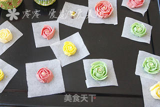 玫瑰花纸杯蛋糕的做法步骤:17