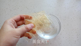 凌寒独放,幽香迷人——梅香草莓慕斯的做法步骤:6