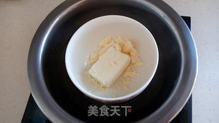 凌寒独放,幽香迷人——梅香草莓慕斯的做法步骤:11