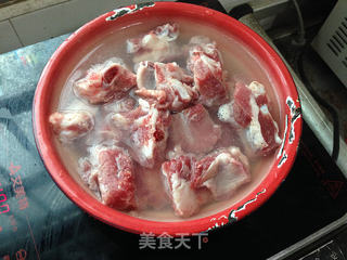 排骨春菜煲的做法步骤：1