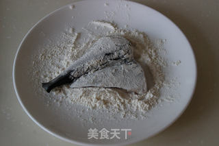 蒲烧秋刀鱼的做法步骤:4