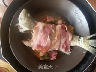 【荷美尔18般美味,“宴”惊四座】培根蒸鲈鱼的做法步骤:7