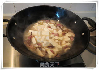 培根香菇炖豆腐的做法步骤:4