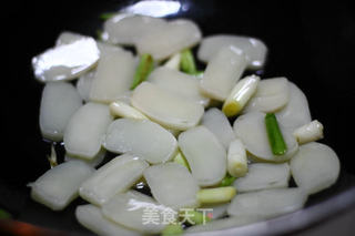 【荷美尔18般美味,“宴”惊 四座】火腿炒年糕的做法步骤:4