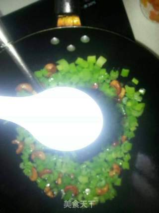 西芹腰果的做法步骤:7