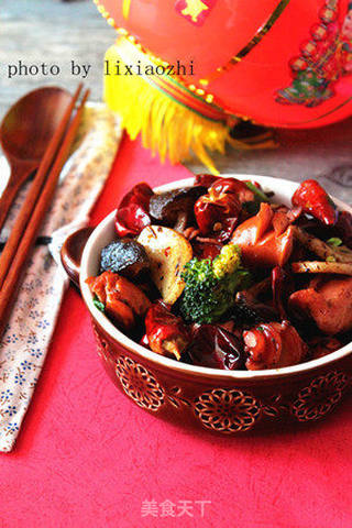 【荷美尔18般美味，“宴”惊四座】红红火火——脆皮肠炒年糕的做法步骤：13