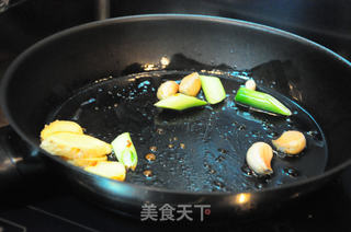 五花肉烧慈姑---附让肉变香嫩爽口的小窍门的做法步骤:9