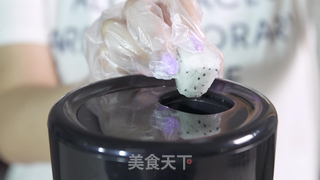 自制水果冰激凌,谁说吃货不会做?的做法步骤:2