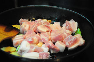 五花肉烧慈姑---附让肉变香嫩爽口的小窍门的做法步骤:10