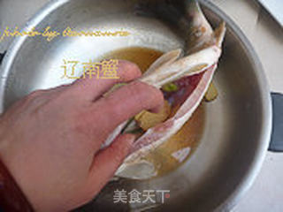 浇汁鲫鱼的做法步骤:2