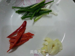 香辣包菜的做法步骤:2