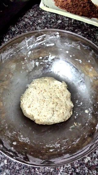 亚麻籽粉淡奶油小餐包(中种法)的做法步骤:2
