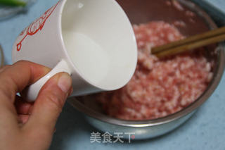 【黄金鲜肉蛋饺】:色美味佳节日必备的做法步骤:7
