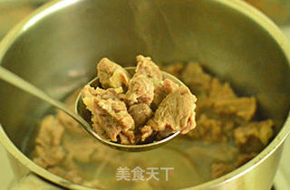 土豆炖牛肉的做法步骤:6