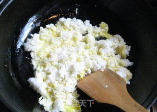 一个人的早饭--简单版蛋炒饭的做法步骤:2