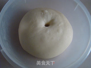 香浓炼乳面包的做法步骤:2