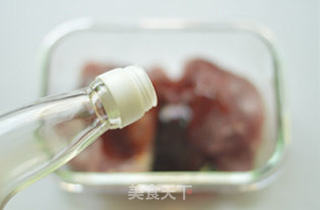 蜜汁烤叉烧的做法步骤:4