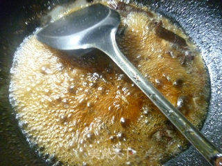 鹌鹑蛋大豆蛋白烧五花肉的做法步骤:7