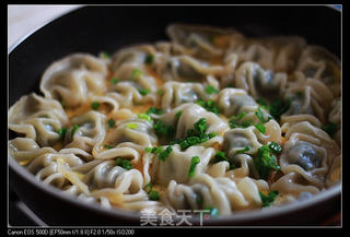 速冻水饺版.鸡蛋锅贴的做法步骤：8