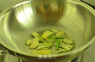 葱姜炒花蟹的做法步骤:8