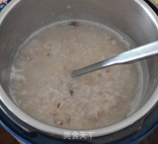 香菇肉末粥的做法步骤:6
