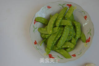滑肉炒荷兰豆的做法步骤:3