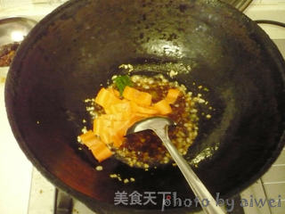 温拌双菇的做法步骤：7
