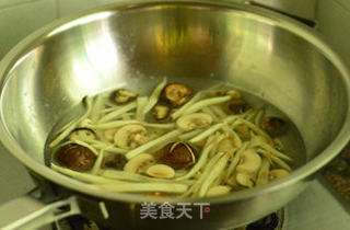 菌菇汤的做法步骤:7
