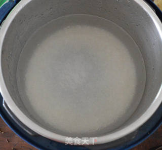 香菇肉末粥的做法步骤:2